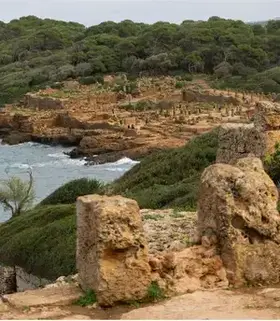 اكتشف تيبازة دليل شامل للسياحة، التاريخ، والشواطئ